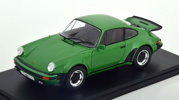 Модель 1:24 PORSCHE 911 Turbo (930) 1974 Green Metallic